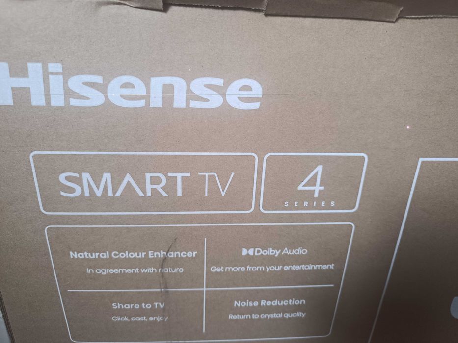 Smart Tv  Hisense com metade da tela