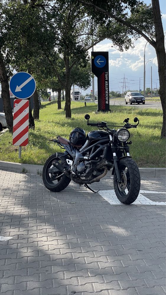 Suzuki sv650 custom scrambler