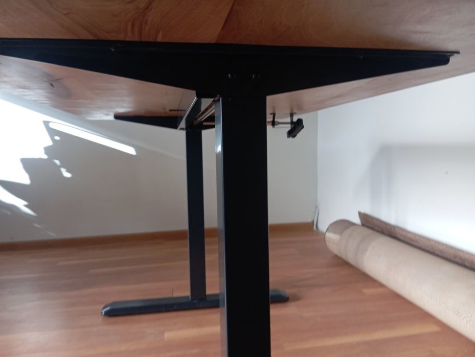 Стол орех металеві ножки регулювання висоти