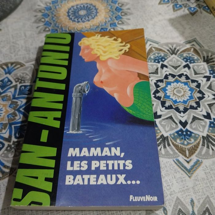 Maman les petits bateaux. Portes incluídos.