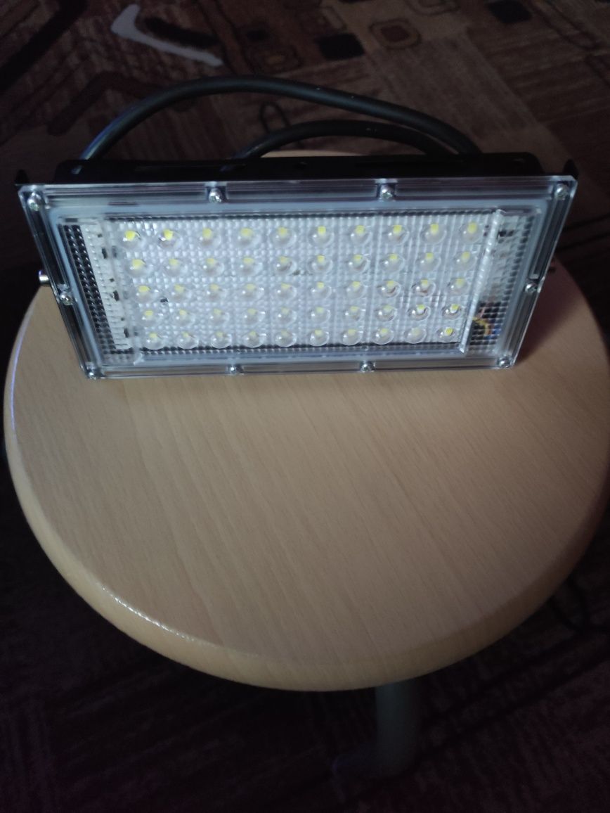 Lampa led ip65 50vat ogrodowa warsztatowa itp gdzie zechcesz jak nowa