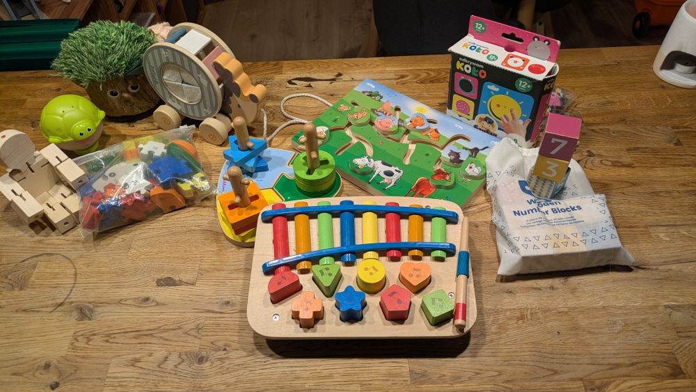 Zabawki drewniane dla dzieci i niemowląt