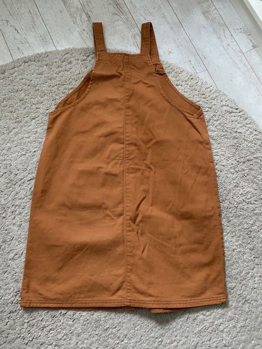 pomarańczowy sarafan zapinany na guziki tu