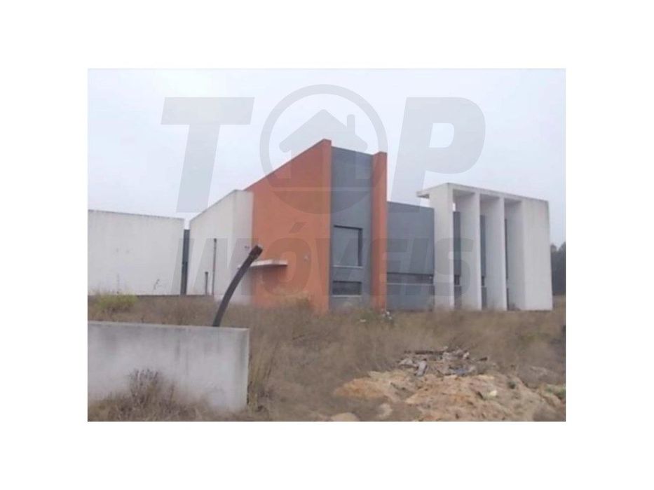 Prédio destinado a festas e eventos - 1727m2 - Samora Correia - 821...