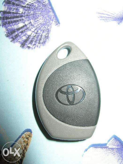 Pilot, transmiter  alarmu Toyota