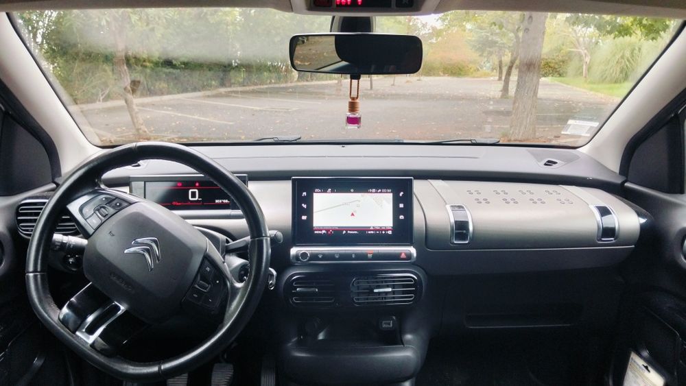 Citroën C4 Cactus 2018 com motor 1.6 a diesel