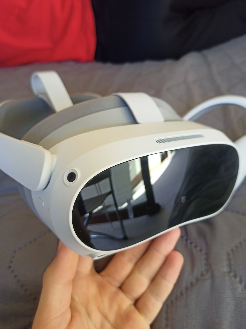 gogle VR Pico 4 używane