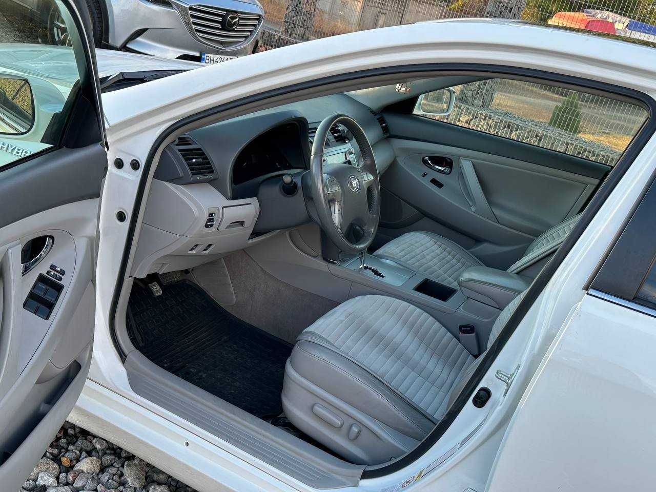 Авто Toyota Camry 2008