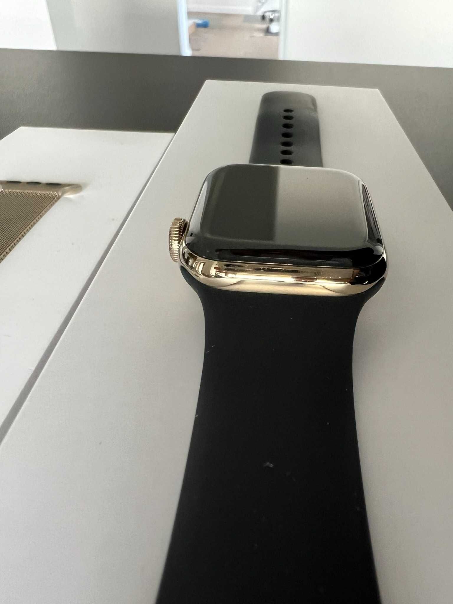 Apple Watch Series 6 Gold Stainless Steel