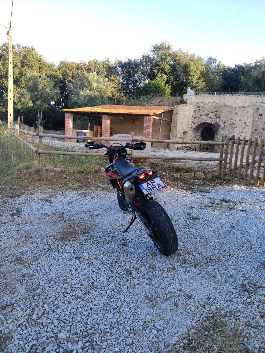 Ktm  690   SMC-R