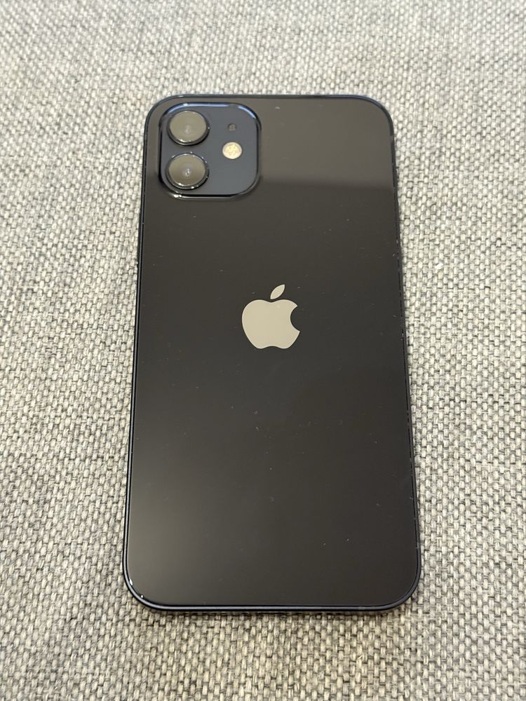 iPhone 12 black 128GB stan BDB gratis ładowarka QI