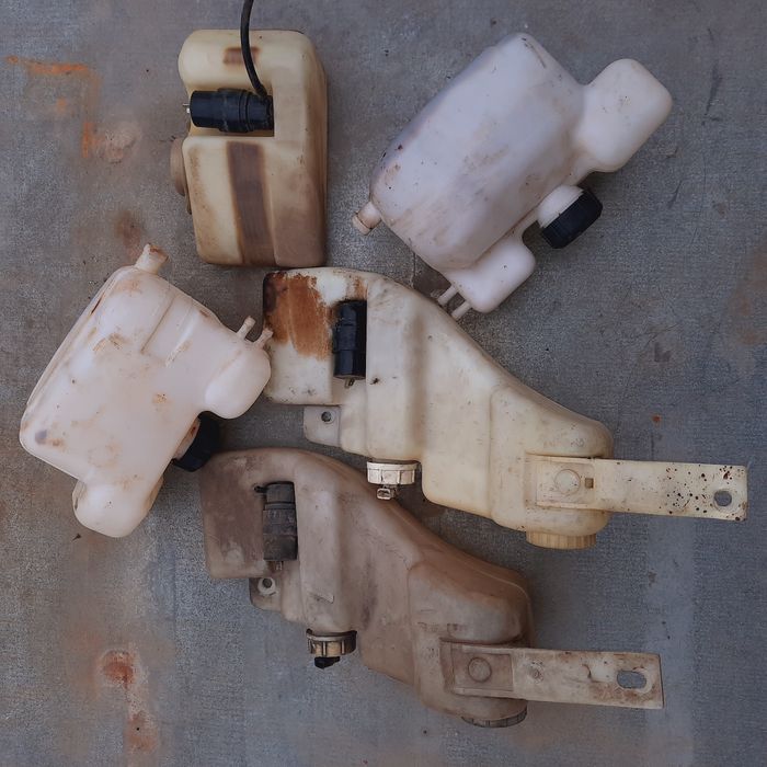 Бачек омывателя расширительный ваз 2110 2111 2112 приора.