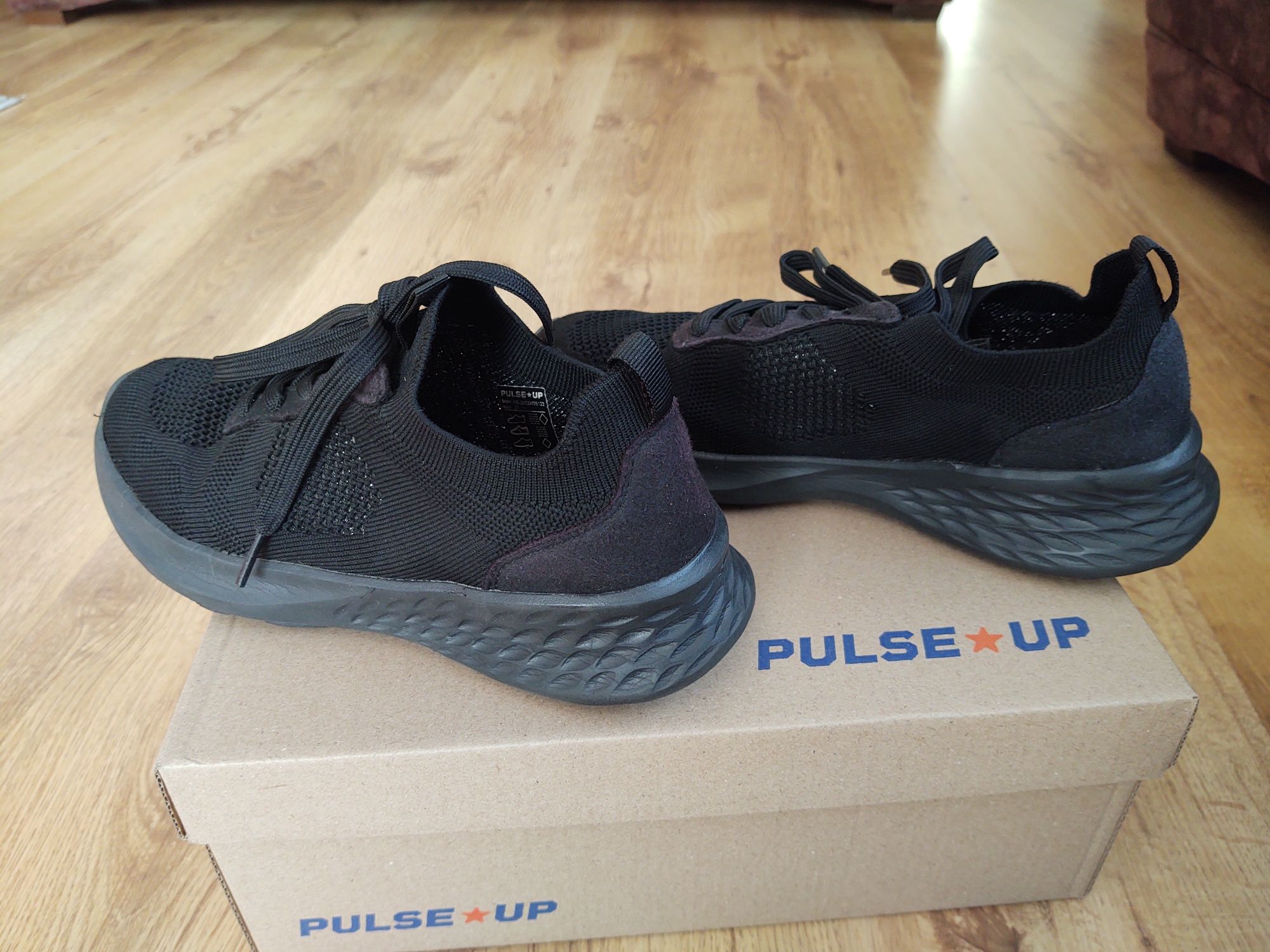 Dziecięce buty sportowe Pulse Up 37  Adidasy
