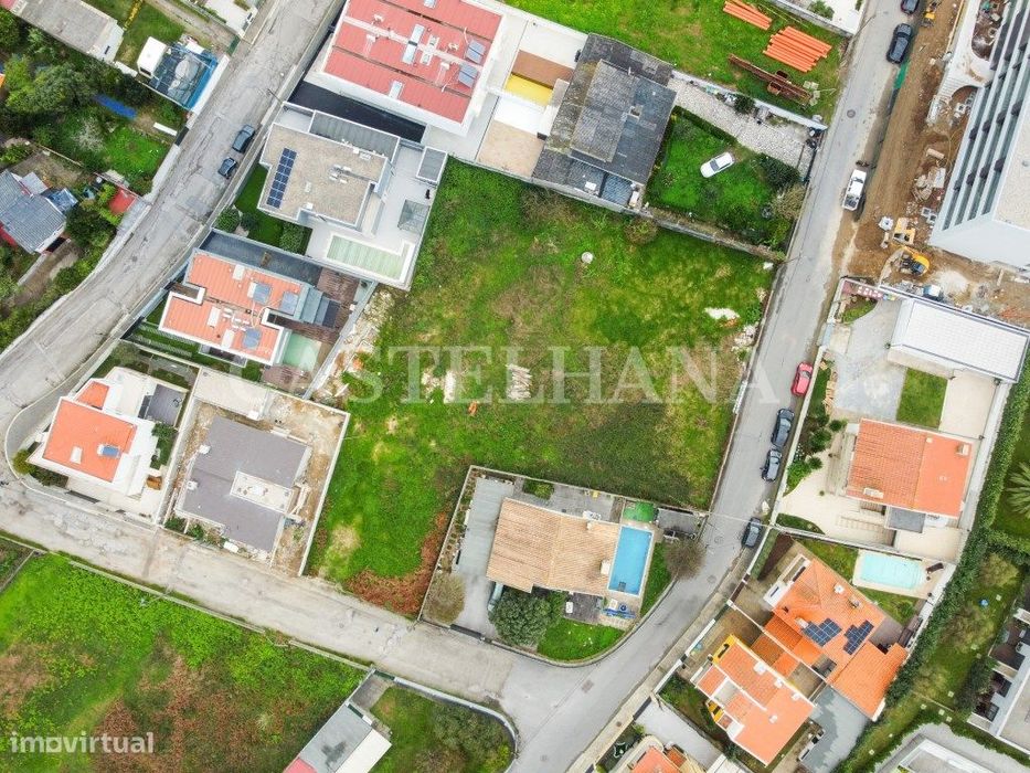 Terreno com PIP aprovado para 3 moradias geminadas