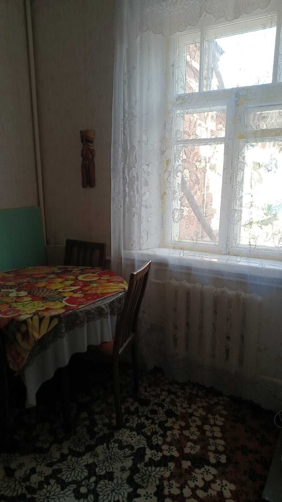 Оренда кімнати в будинку (9842)