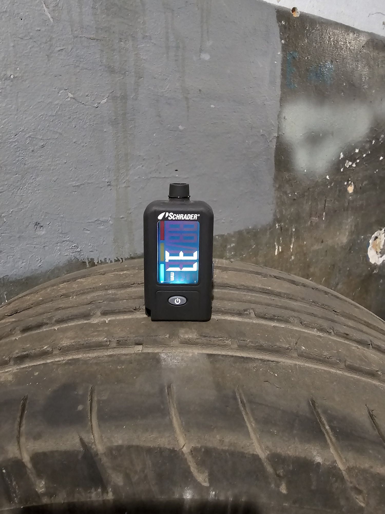Продам б/у автошины Goodyear Eagle F1 Asymmetric 3 225/45 R17 94Y XL.
