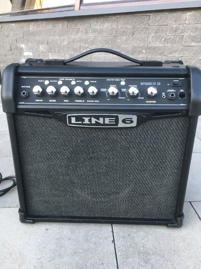 Комбоусилитель Line 6 SPIDER IV 15w