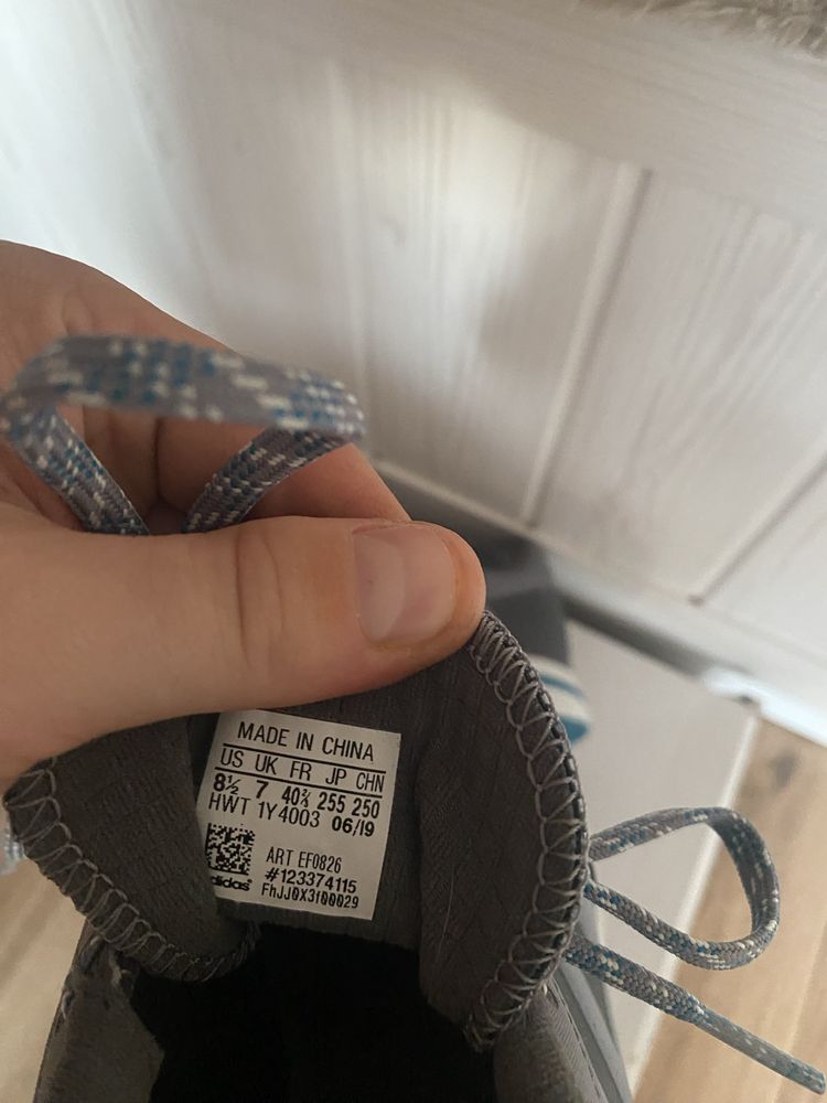 Кросівки Adidas унісекс 40-й розмір