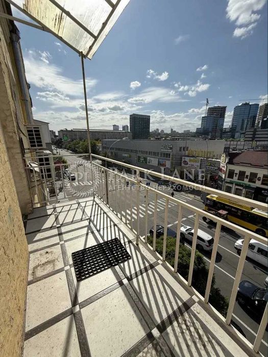 Антоновича  Горького 47 Центр євроремонт