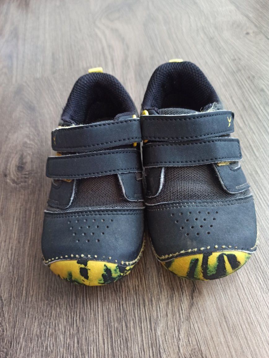 adidasy dziecięce decathlon rozm. 23