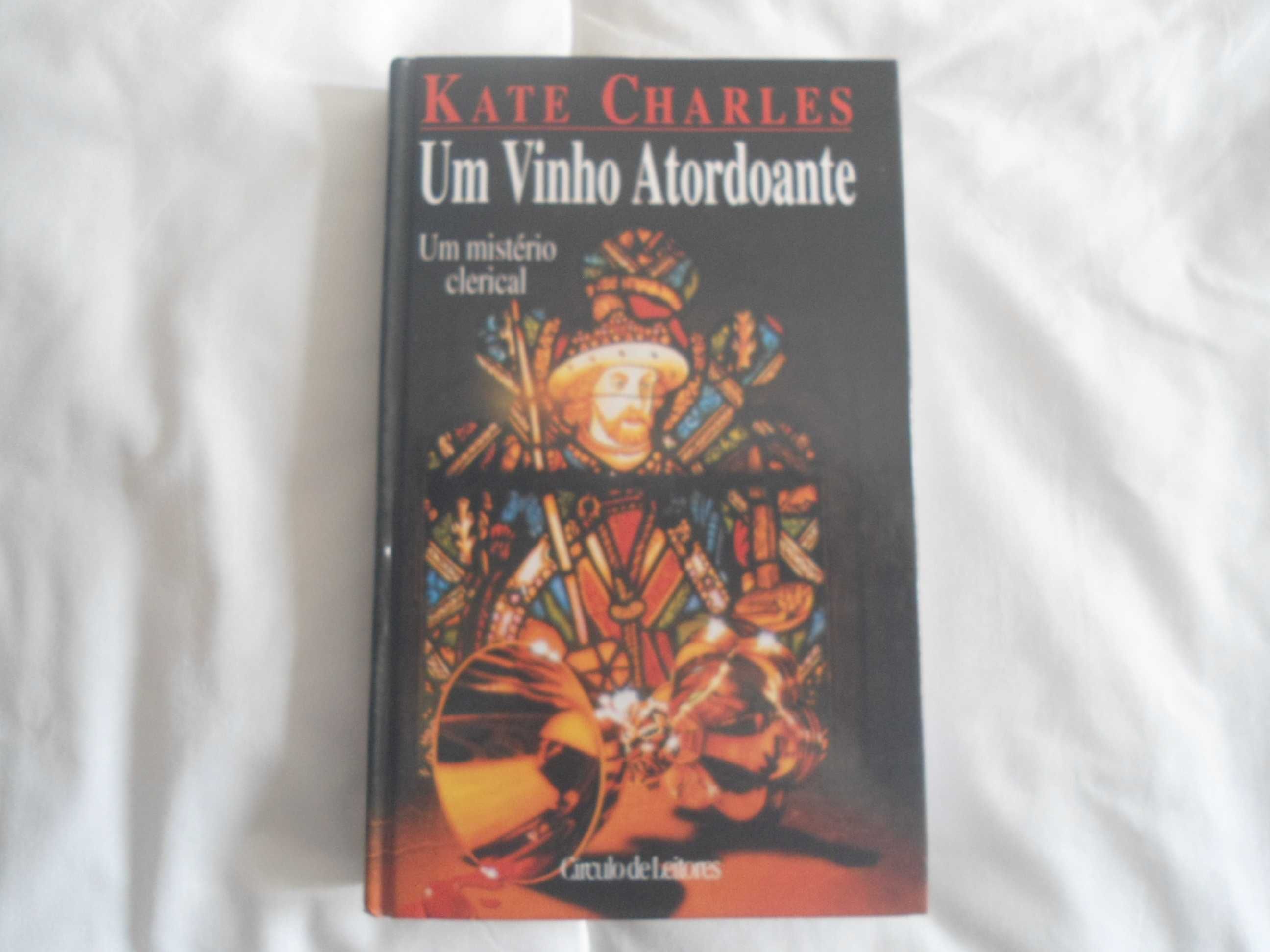 Um Vinho Atordoante por Kate Charles