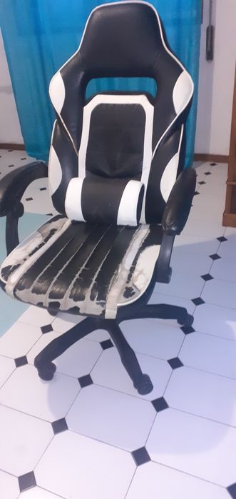 Cadeira gaming usada