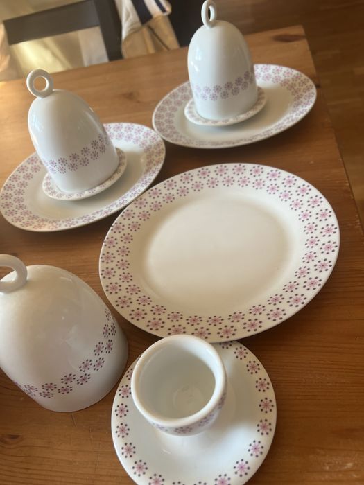 Porcelanowe kieliszki do jajek 3 x plus talerzyki Tchibo