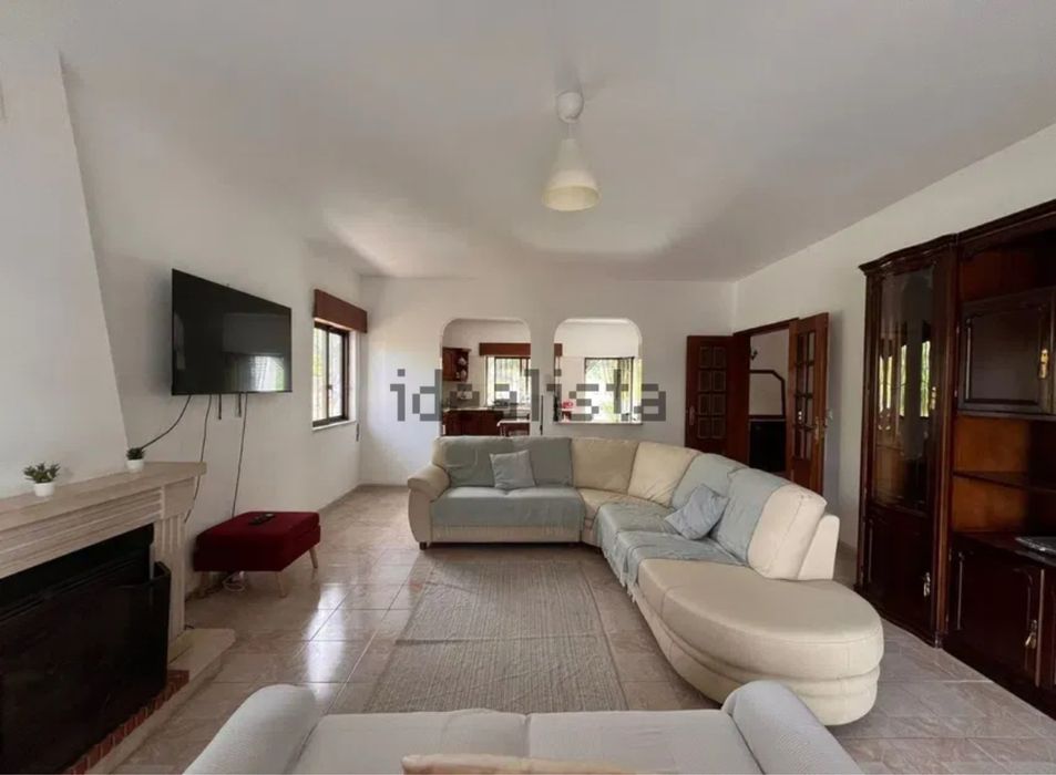 Quarto para alugar em moradia