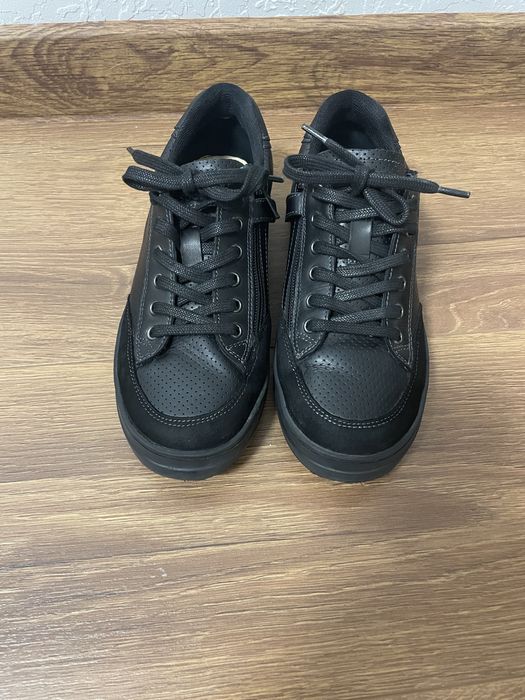 Тухлі на хлопчика, шкіряні