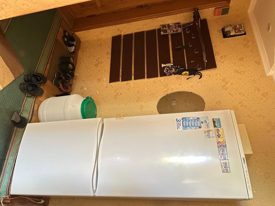 Продам двокімнатну квартиру в центрі смт. Білогір’я