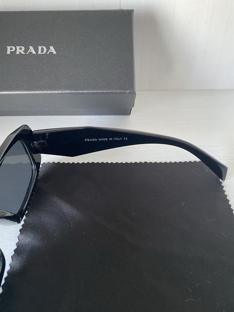 Oculos de sol Prada