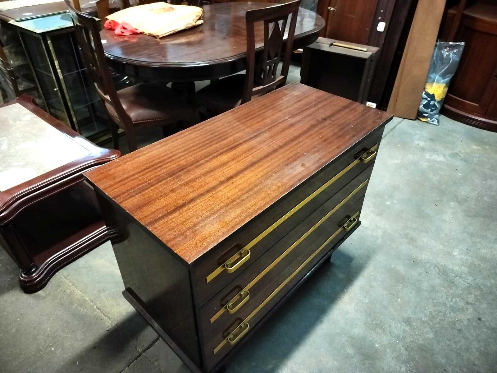 Cómoda Vintage em Bom estado