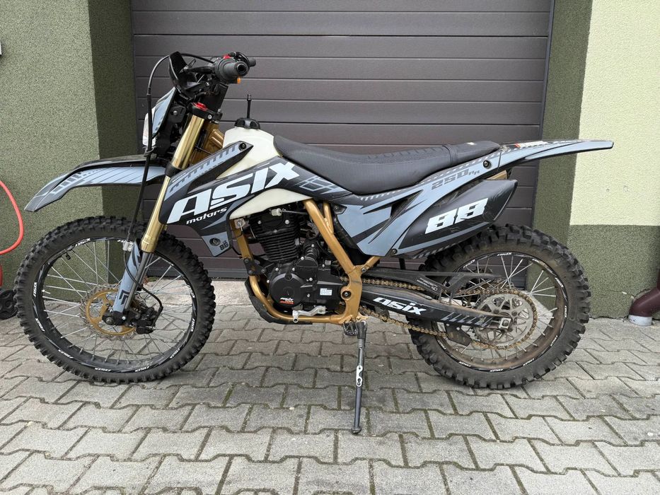 ASIX XB-88 Na sprzedaż cross Asix XB-88 250 cm³, 25 KM.