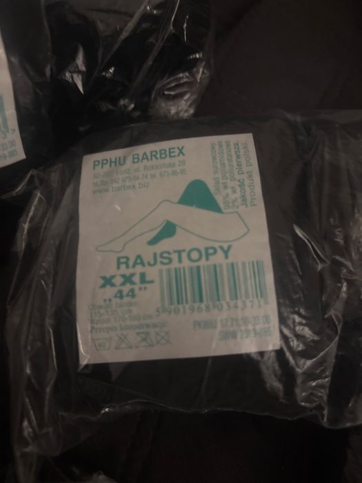 16x rajstop w różnych rozmiarach i grubościach