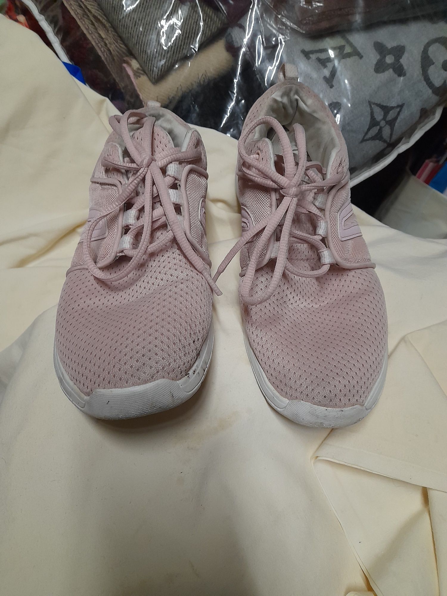 Sapatilhas de senhora rosa de tecido, marca Newfeel