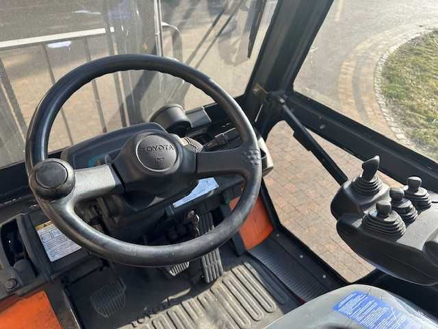 Wózek widłowy Toyota