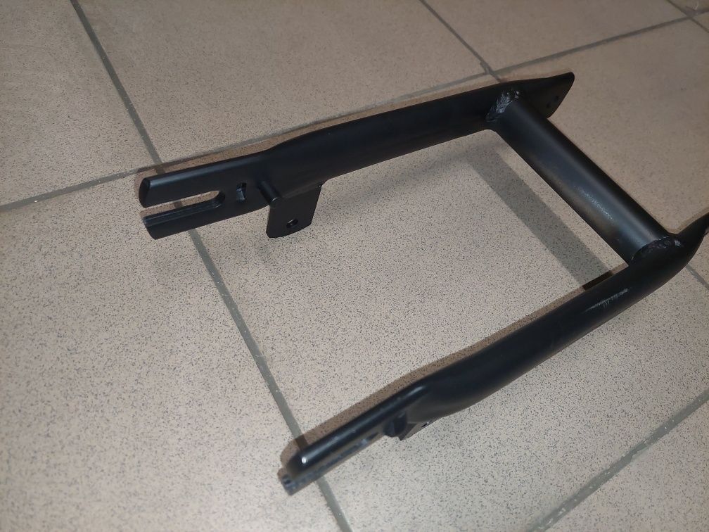 Sprzedam nowy wahacz rama motorynka