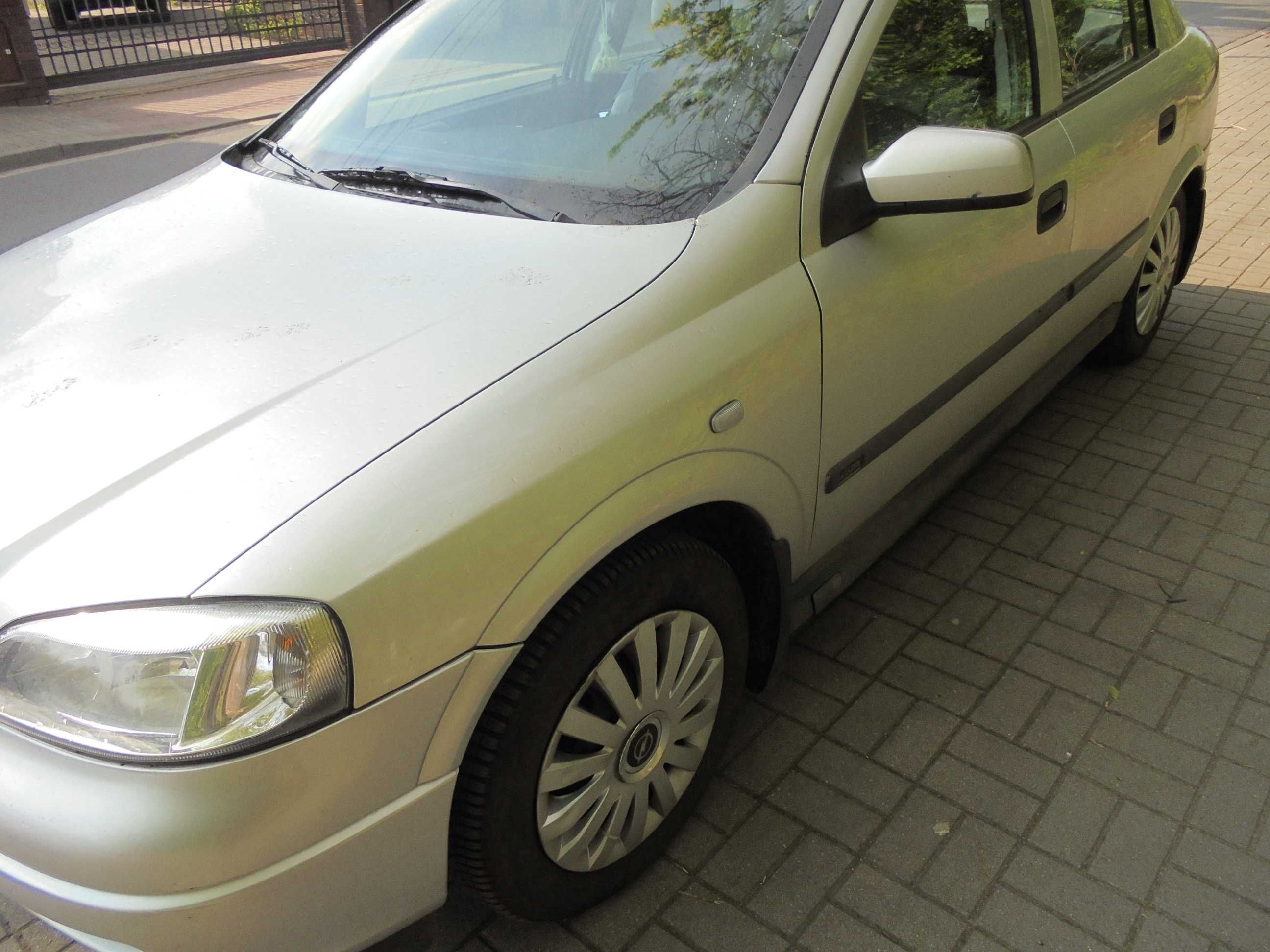 ASTRA 2 2001 1.6 B+gaz klima