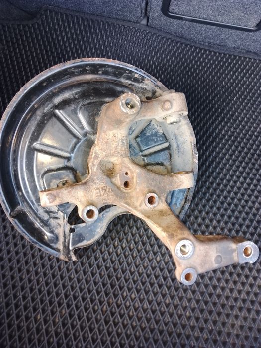 Продаю заднюю цапву ваг