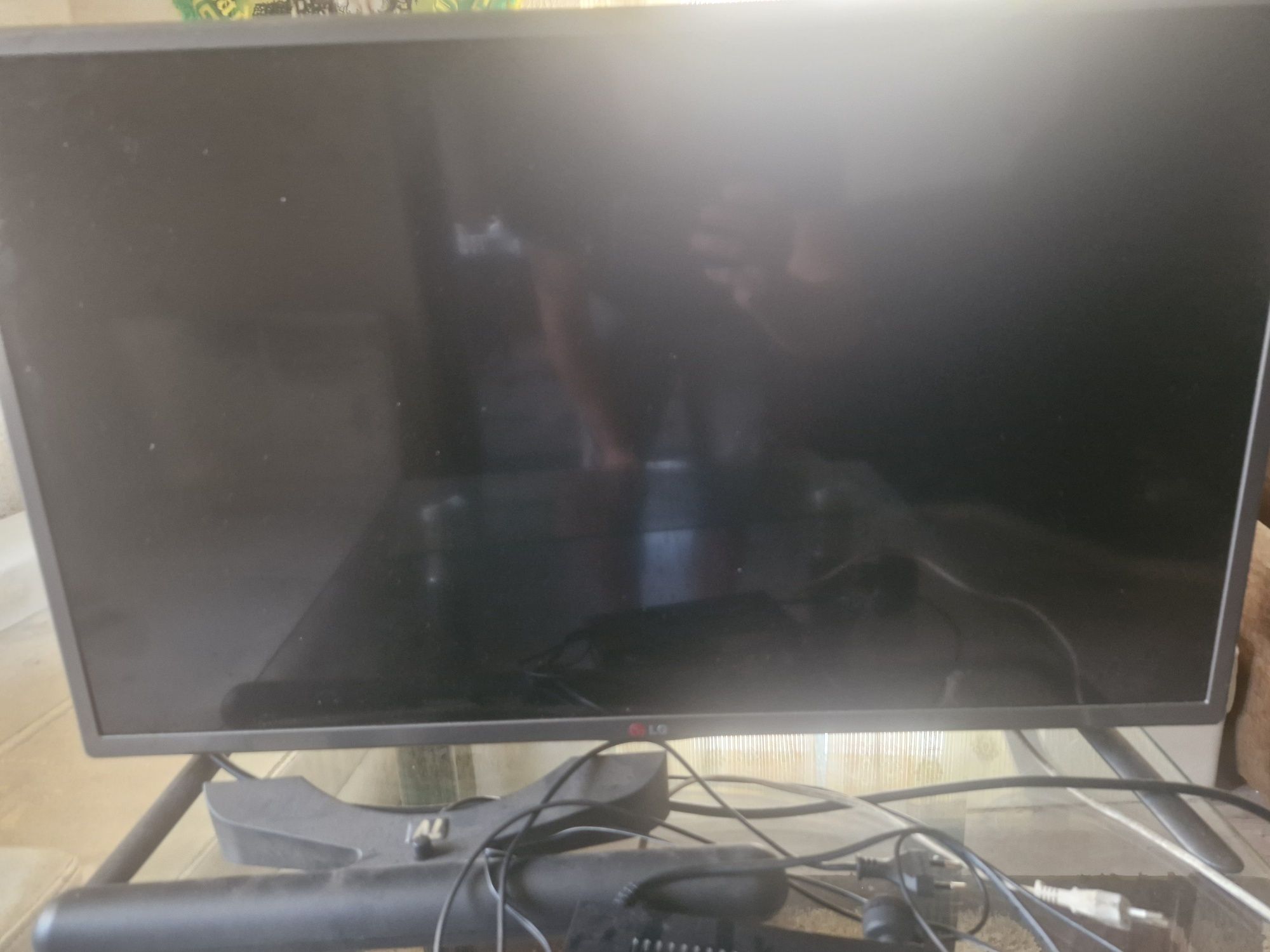 Sprzedam tv 32 cale + Antena I dekoder