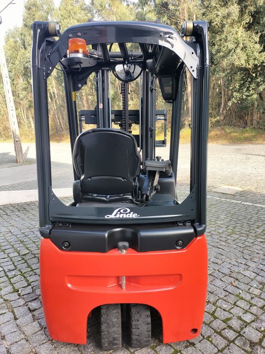 Empilhador Elétrico Linde 1200kg , 2013 , 6500h , Triplex 5,40,