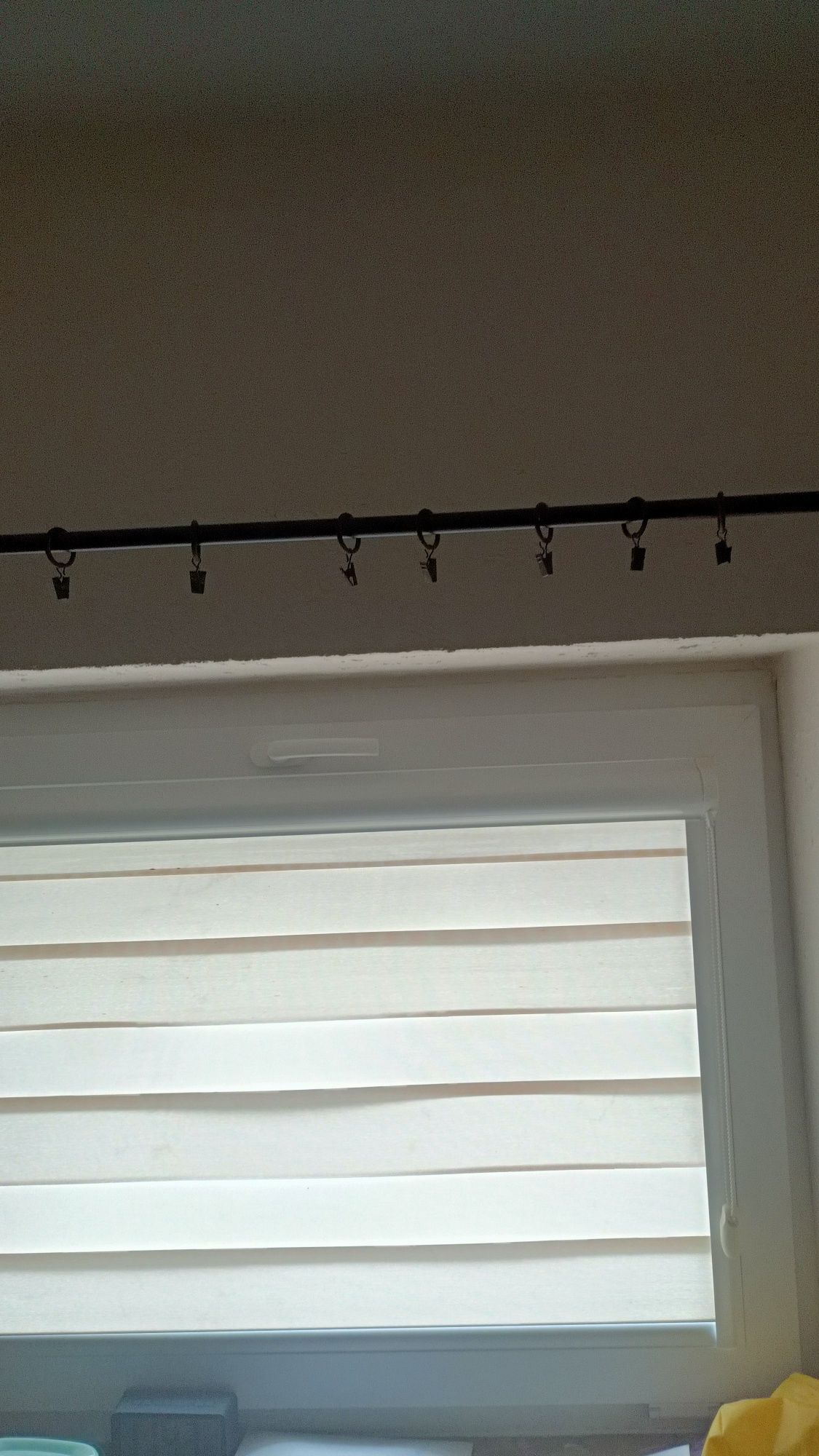 Karnisz metalowy czarny 130 cm