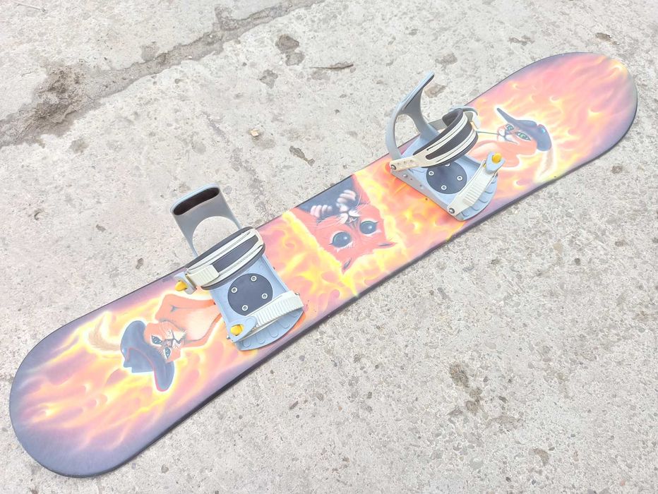 Deska snowboardowa snowboard  Kit Cat 136 cm + wiązania