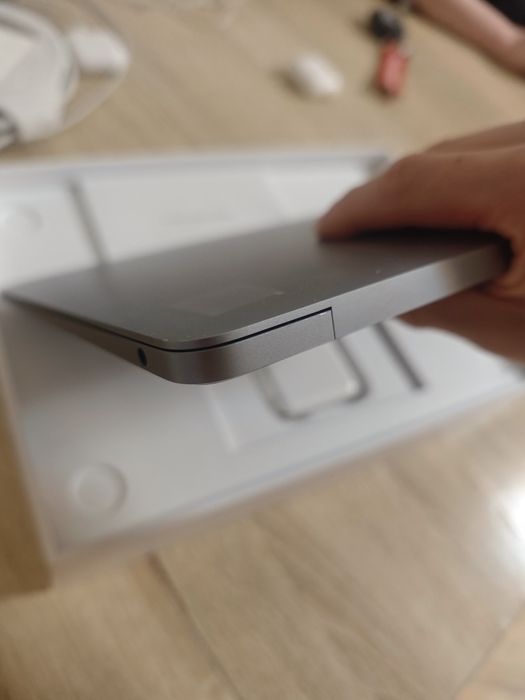 Macbook air m1 8/256