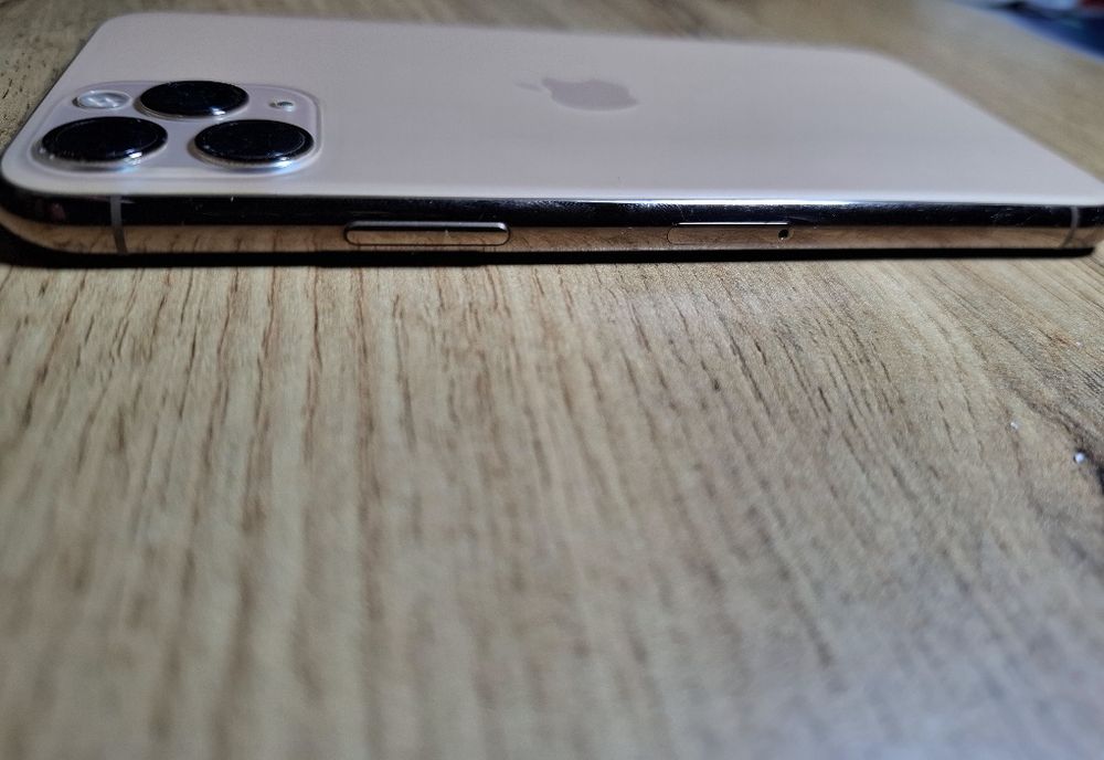 Iphone 11 pro 84%baterii okazja