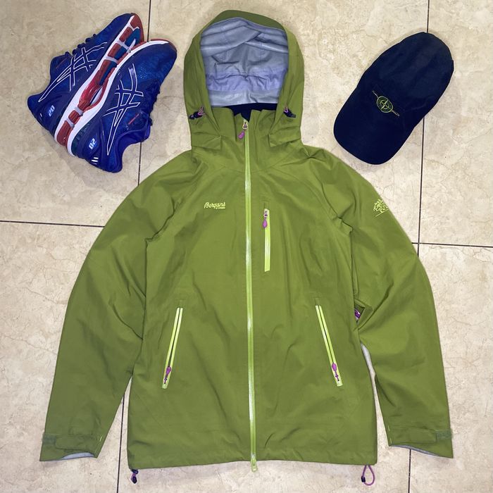 Вітровка bergans 5069 gjende lady jkt/жіноча вітровка bergans gore tex