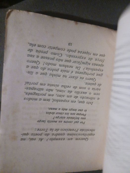 Livro com defeito antigo