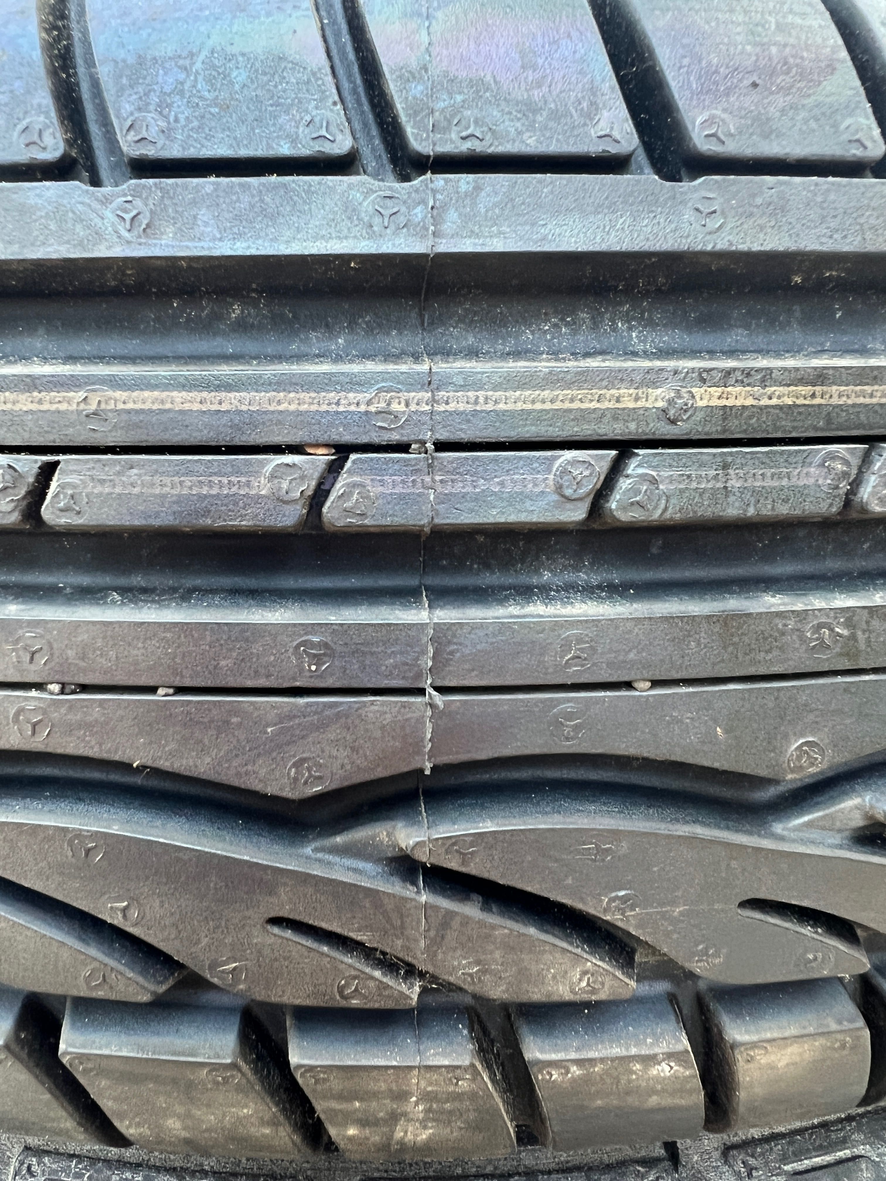 Komplet 4 szt. Opony Dunlop Sport 01, rozmiar 185/65R15 8 mm bieżnika