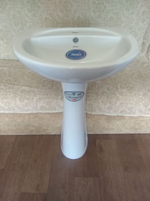 Раковина умывальник пьедестал в ванную