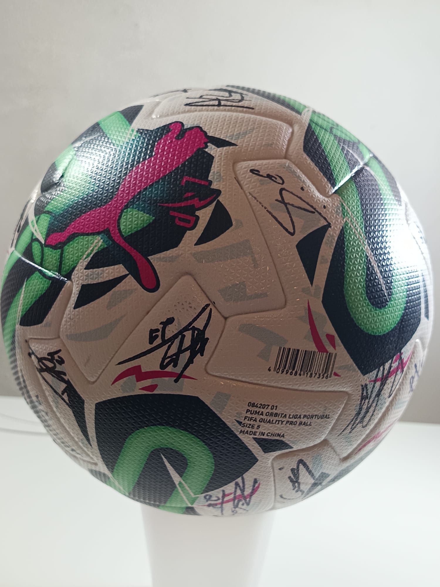 Vitória de Guimarães Bola autografada